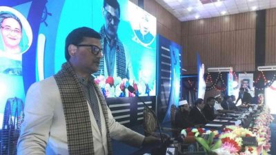 চট্টগ্রাম বোট ক্লাবে বিএসসি ২০২১-২২ অর্থ বছরের ৪৫তম বার্ষিক সাধারণ সভায় বক্তব্য দিচ্ছেন নৌপরিবহন প্রতিমন্ত্রী খালিদ মাহমুদ চৌধুরী