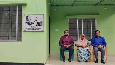 অসচ্ছল বীর মুক্তিযোদ্ধাদের জন্য আবাসন নির্মাণ প্রকল্পের আওতায় বীর নিবাসগুলো নির্মাণ করা হচ্ছে