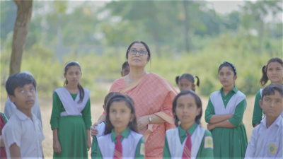 গানচিত্রে অভিনেত্রী সাবেরী আলম (ভিডিও)