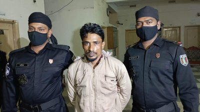 গ্রেফতার সুমন ওরফে মাঠ সুমন