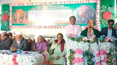 আলোচনা সভায় বক্তব্য দিচ্ছেন শিক্ষামন্ত্রী ডা. দীপু মনি