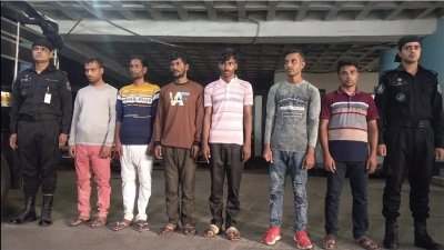 র‌্যাবের হেফাজতে গ্রফতার ব্যক্তিরা