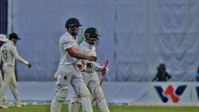 তৃতীয় দিনের সকালটা নির্ভর করছে শান্ত-জাকিরের ওপর।