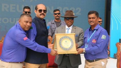 বিএএফ শাহীন কলেজ মাঠে এক্স শাহীন অ্যাসোসিয়েশন অব ঢাকার পুনর্মিলনী অনুষ্ঠানে মেয়র আতিকুল ইসলাম