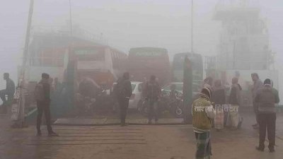 দৌলতদিয়া-পাটুরিয়ায় ফেরি চলাচল বন্ধ