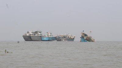 মেঘনায় ডুবে যাওয়া জাহাজ উদ্ধার হয়নি