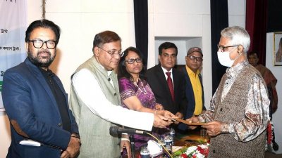মেট্রোরেল চালুতে সারা দেশ খুশি হলেও বিএনপি খুশি হতে পারেনি : তথ্যমন্ত্রী