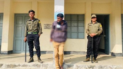 বেঁধে রাখা হলো পোলিং এজেন্টকে