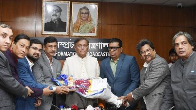 তথ্যমন্ত্রী হাছান মাহমুদের সঙ্গে বাচসাসের নবনির্বাচিত কমিটির নেতারা