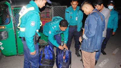 থার্টি ফার্স্ট নাইট উদযাপনে পুলিশের যত কড়াকড়ি