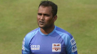 কোচ মোহাম্মদ সালাউদ্দিন।