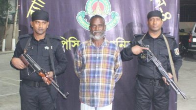 গ্রেফতার মজিবর রহমান