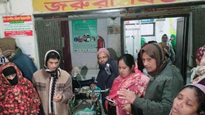 হাসপাতালে নিহতের স্বজনরা