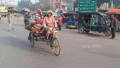 তীব্র শীতে সবচেয়ে বিপাকে পড়েছেন খেটে খাওয়া মানুষ