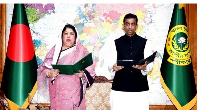 শপথ নিলেন নবনির্বাচিত সংসদ সদস্য মাহমুদ হাসান