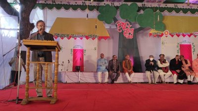 বক্তব্য দিচ্ছেন সংস্কৃতি প্রতিমন্ত্রী কে এম খালিদ