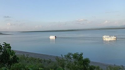 টেকনাফ থেকে সেন্টমার্টিনে চলাচলরত জাহাজ