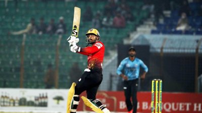 টর্নেডো ইনিংসে কুমিল্লার জয়ে অবদান রাখেন লিটন।