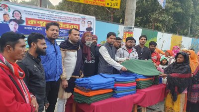 পাঁচ হাজার কম্বল বিতরণ করেছেন উপজেলা পরিষদের ভাইস চেয়ারম্যান আনোয়ার হোসেন বিপুল