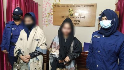 আটক দুই রোহিঙ্গা তরুণী
