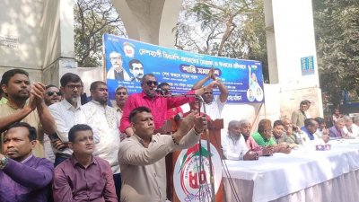 বক্তব্য দিচ্ছেন মাইনুল হোসেন খান নিখিল