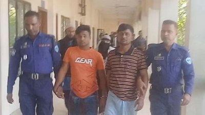 ইয়াবা পাচারের মামলায় আট রোহিঙ্গাকে যাবজ্জীবন কারাদণ্ড দিয়েছেন কক্সবাজারের আদালত