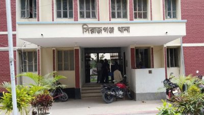 গরু চুরি করে যাওয়ার সময় গৃহকর্ত্রীকে পিকআপ চাপায় হত্যা