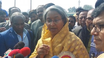 আন্তস্কুল ও মাদ্রাসা অ্যাথলেটিকস প্রতিযোগিতার উদ্বোধন শেষে সাংবাদিকদের সঙ্গে কথা বলেছেন শিক্ষামন্ত্রী দীপু মনি