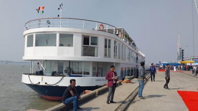 মোংলা বন্দরে ভারতীয় প্রমোদতরি ‘গঙ্গা বিলাস’