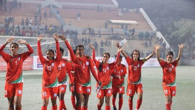 নারী ফুটবলারদের পাশাপাশি সাফল্য পেয়েছেন অলিম্পিয়ান দিয়াও