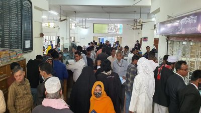 এক মাস ১০ দিন পর ব্রাহ্মণবাড়িয়া আদালতে ফিরেছেন আইনজীবীরা