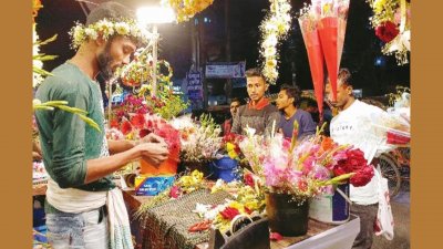 ১০ টাকার গোলাপ আজ ১০০ টাকা