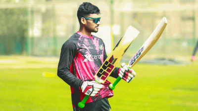 টুর্নামেন্টে সেরা এবং সর্বোচ্চ রান করে ১৫ লাখ টাকা পেলেন শান্ত