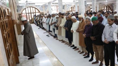 ব্যারিস্টার নাজমুল হুদার প্রথম জানাজা সম্পন্ন, দাফন দোহারে