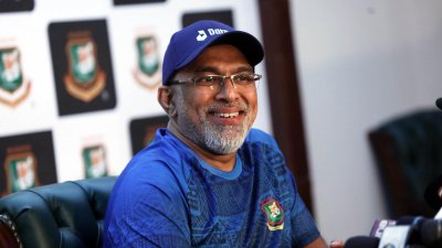 চন্ডিকা হাথুরুসিংহে, ফাইল ছবি।