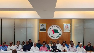দলীয় সভায় বক্তব্য রাখছেন ওবায়দুল কাদের