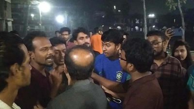 রাজশাহী কলেজে শিক্ষার্থীসহ সাংবাদিকদের নির্যাতন