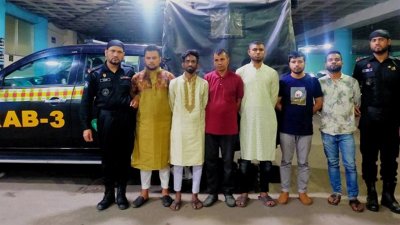 র‌্যাবের হেফাজতে গ্রেফতার ব্যক্তিরা
