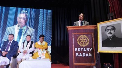কলকাতায় ‘বঙ্গবন্ধু, বাংলাদেশ ও শেখ হাসিনা’ শীর্ষক আলোচনা সভায় বক্তব্য রাখছেন কৃষিমন্ত্রী ড. আব্দুর রাজ্জাক