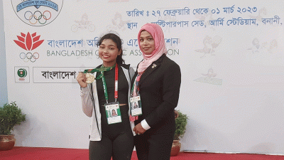 মায়ের দেখানো পথে রেকর্ড গড়ে সোনা জিতলেন মেয়ে