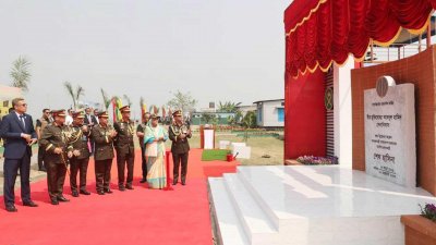 কিশোরগঞ্জে সেনানিবাস উদ্বোধন করছেন প্রধানমন্ত্রী। ছবি/ফোকাস বাংলা
