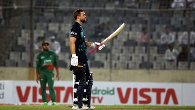 ‘চেনা’ ভুবনে মালানের রাজত্বে কুপোকাত বাংলাদেশ