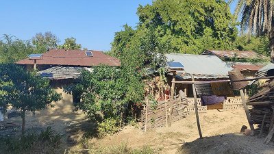 বান্দরবানের পাহাড়ি এলাকার একটি প্রাথমিক বিদ্যালয়