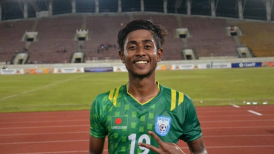 ধ্বংসের পথ থেকে ফিরে যেভাবে বাংলাদেশ দলে রবিউল