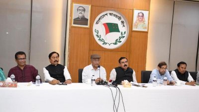 নীলফামারী জেলা আওয়ামী লীগের নেতাদের সঙ্গে এক বৈঠকে বক্তব্য দেন হাছান মাহমুদ