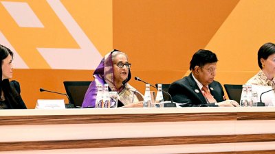 দোহায় ‘স্মার্ট অ্যান্ড ইনোভেটিভ সোসাইটির জন্য স্বল্পোন্নত দেশগুলোতে গবেষণা ও উন্নয়নে বিনিয়োগ’ শীর্ষক অনুষ্ঠানে প্রধানমন্ত্রী শেখ হাসিনা (ছবি: ফোকাস বাংলা)