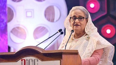 ‘জাতীয় চলচ্চিত্র পুরস্কার-২০২১’ প্রদান অনুষ্ঠানে ব্ক্তব্য রাখছেন প্রধানমন্ত্রী শেখ হাসিনা, ছবি: ফোকাস বাংলা