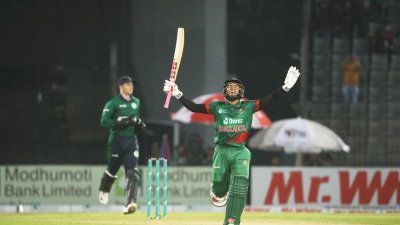 মুশফিকের মুগ্ধতা ছড়ানো ব্যাটিংয়ে মুগ্ধ লিটন