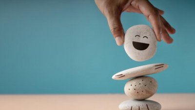 সুখে থাকার মূলমন্ত্র কী?