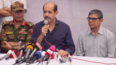 রমজানে দাম বেশি নিলে দোকান বন্ধ করে দেবো: মেয়র আতিক